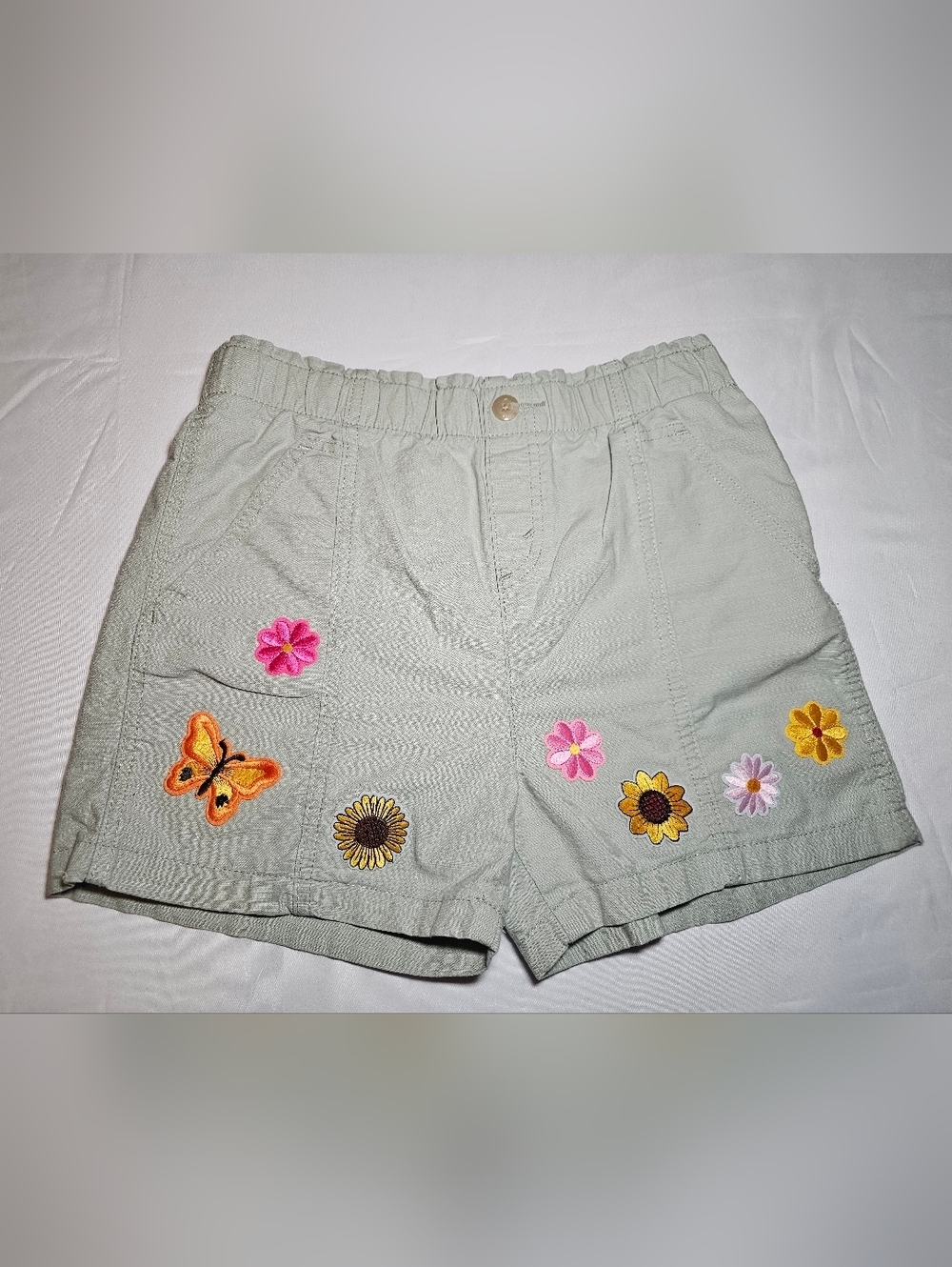 Signature by Levi Strauss Sage Green Embroidered Floral & Butterfly Cargo Shorts - Picture 2 of 7